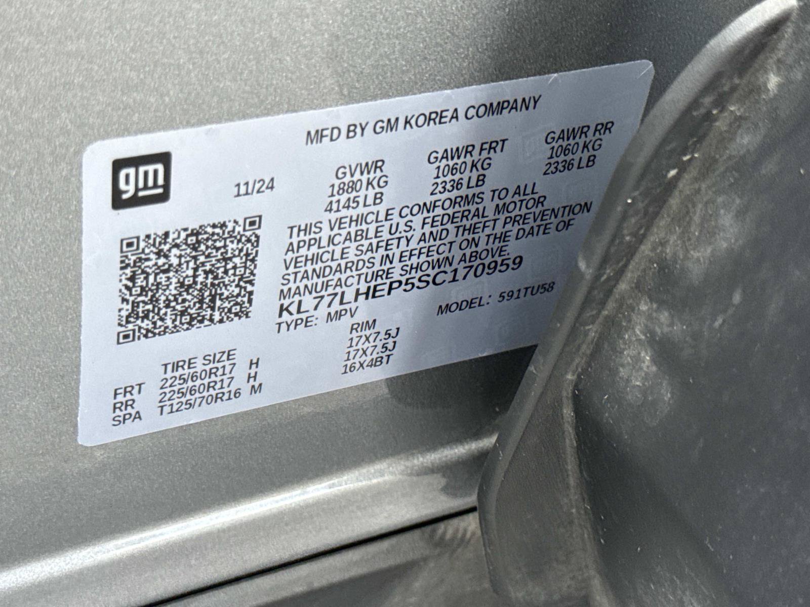 Used 2025 Chevrolet Trax LT FWD image 30