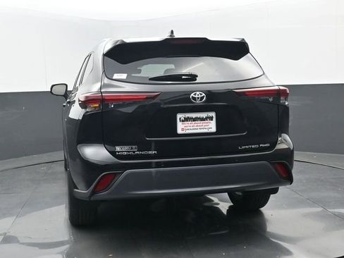Used 2026 Toyota Highlander Limited image 20