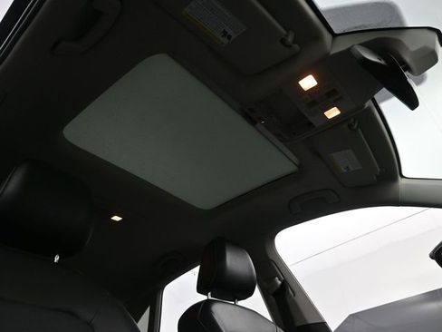 Used 2022 Volkswagen Jetta SE image 27