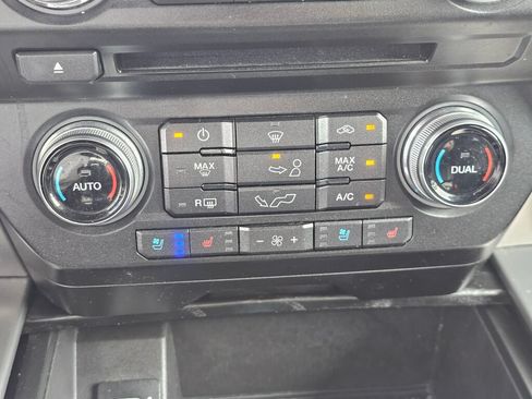 Used 2018 Ford F150 Platinum w/ Technology Package AWD/4WD image 36