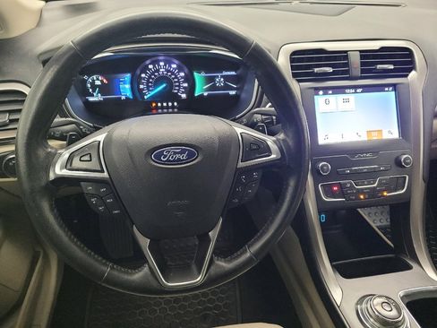 Used 2019 Ford Fusion SEL image 22