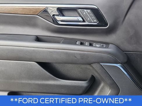 Used 2025 Chevrolet Tahoe High Country w/ Sun And Tow Package AWD/4WD image 29