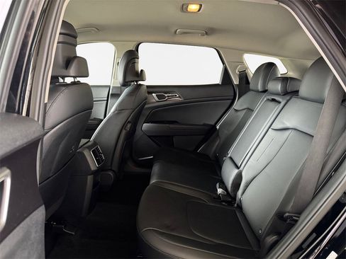 Certified 2023 Kia Sportage EX image 24