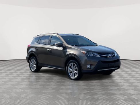 Used 2014 Toyota RAV4 Limited w/ Technology Package AWD/4WD image 2