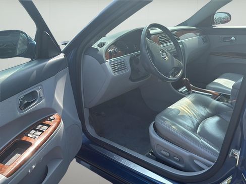 Used 2005 Buick LaCrosse CXL w/ Gold Convenience Package FWD image 7