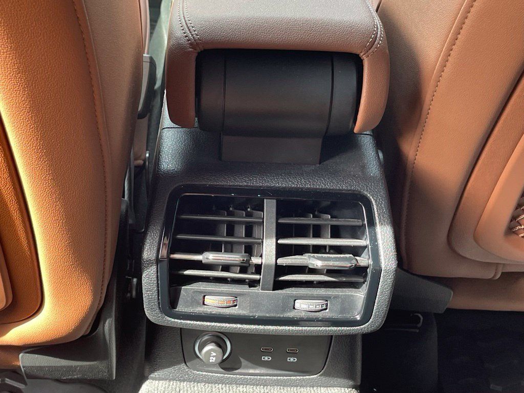 Used 2024 Audi Q3 2.0T Premium Plus w/ Premium Plus Package AWD/4WD image 25