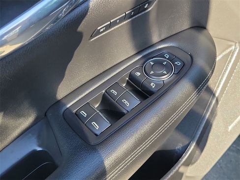 Certified 2022 Cadillac XT6 Premium Luxury image 22