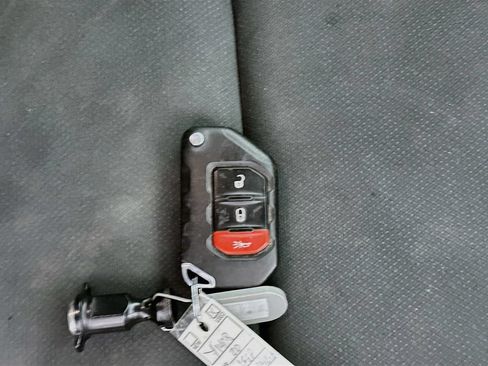 Used 2020 Jeep Wrangler Sport AWD/4WD image 34