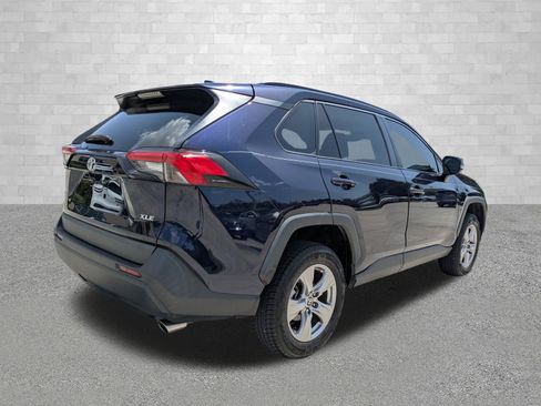 Used 2023 Toyota RAV4 XLE w/ Convenience Package FWD image 2