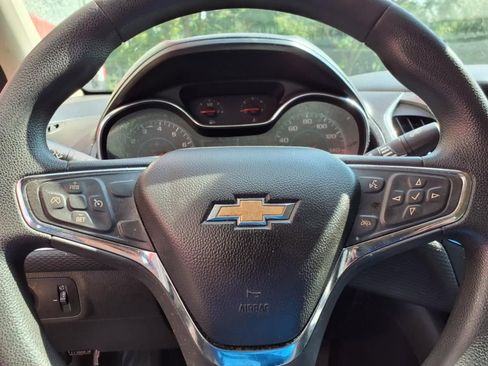 Used 2018 Chevrolet Cruze LT FWD image 15