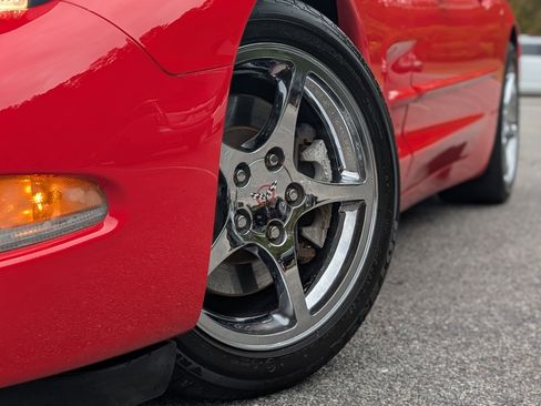 Used 2004 Chevrolet Corvette Convertible w/ Preferred Equipment Group image 27