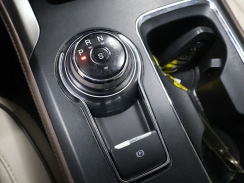 Used 2017 Ford Fusion Platinum image 31