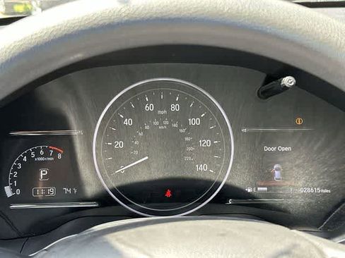 Used 2022 Honda HR-V EX image 7