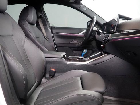 Used 2023 BMW i4 eDrive35 w/ Premium Package RWD image 15