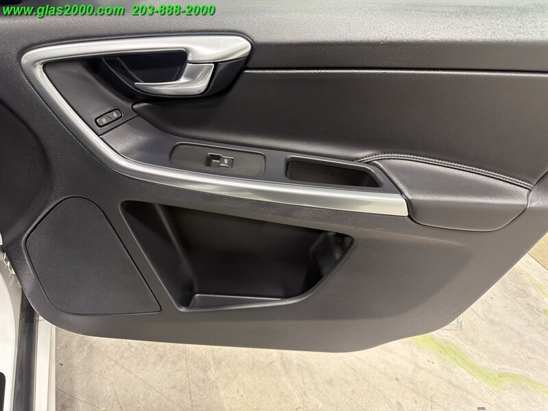 Used 2016 Volvo XC60 T5 Premier AWD/4WD image 29