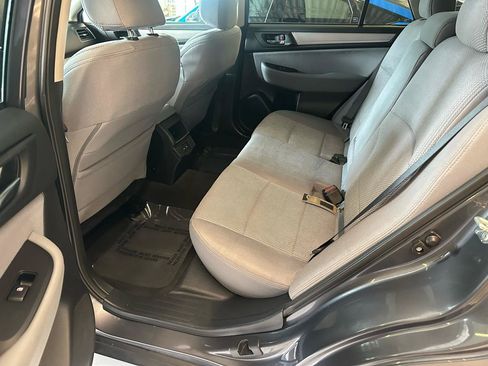 Used 2019 Subaru Outback 2.5i Premium w/ Popular Package #2 AWD/4WD image 16
