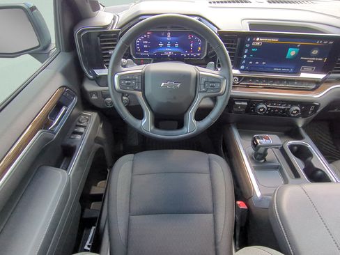 Used 2025 Chevrolet Silverado 1500 RST w/ Convenience Package II RWD image 10