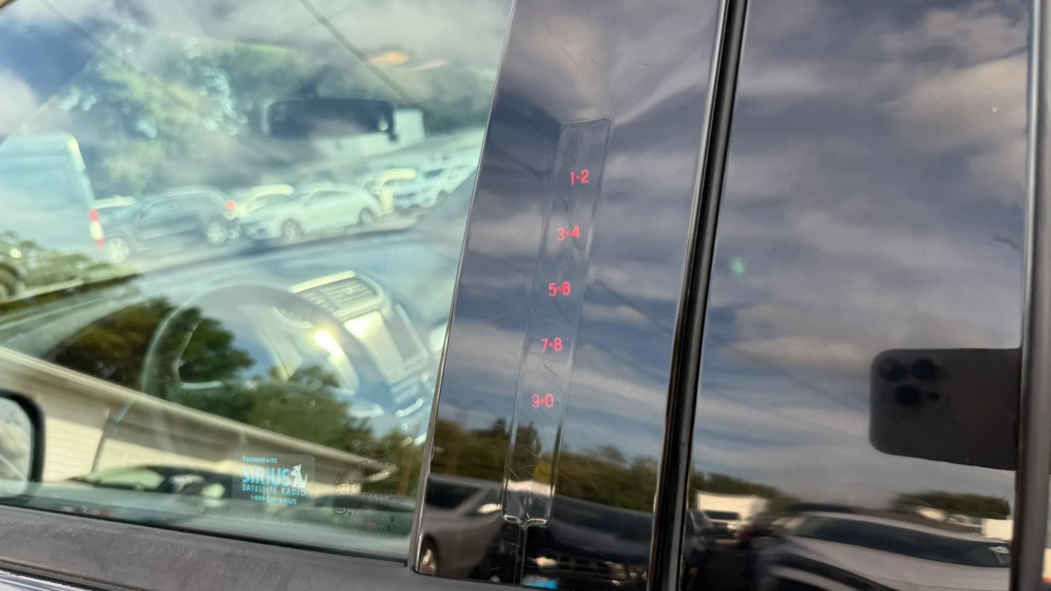Used 2017 Ford Explorer XLT w/ Equipment Group 202A FWD image 18