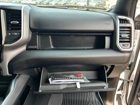 Used 2025 RAM 1500 Big Horn AWD/4WD image 36