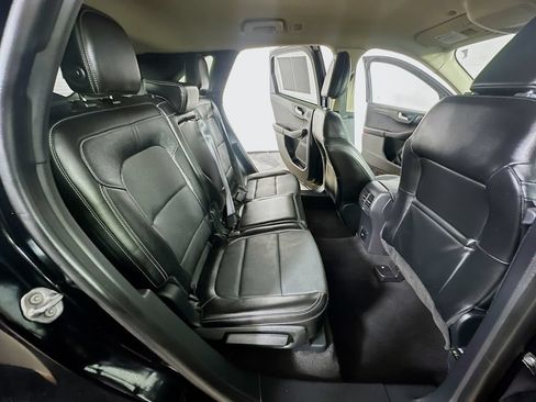 Used 2020 Ford Escape Titanium AWD/4WD image 11