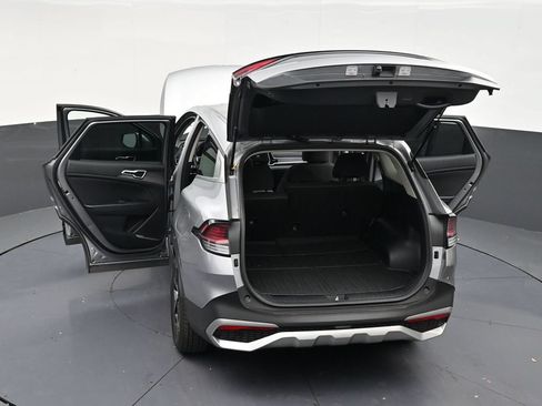 Used 2023 Kia Sportage LX FWD image 32