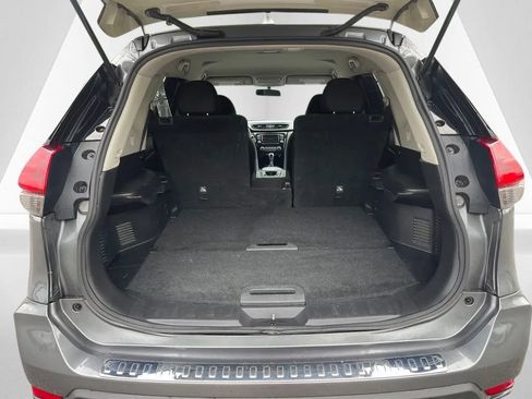 Used 2018 Nissan Rogue S AWD/4WD image 8