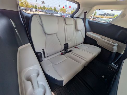 Certified 2025 Kia Carnival SX Prestige FWD image 29