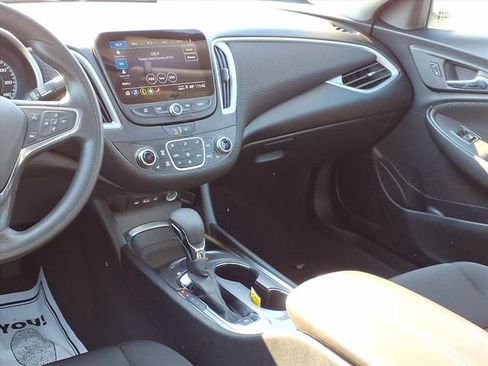 Used 2024 Chevrolet Malibu LT image 8