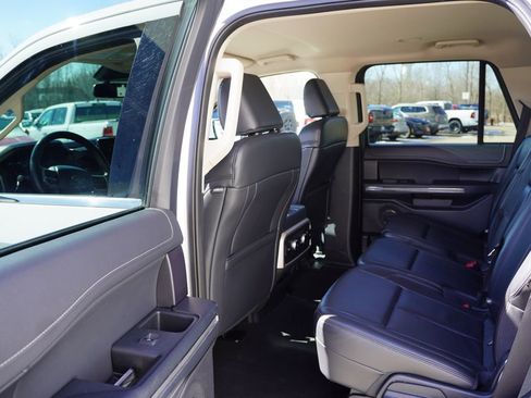 Used 2024 Ford Expedition XLT image 17