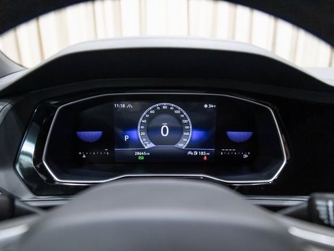 Used 2024 Volkswagen Jetta Sport image 16