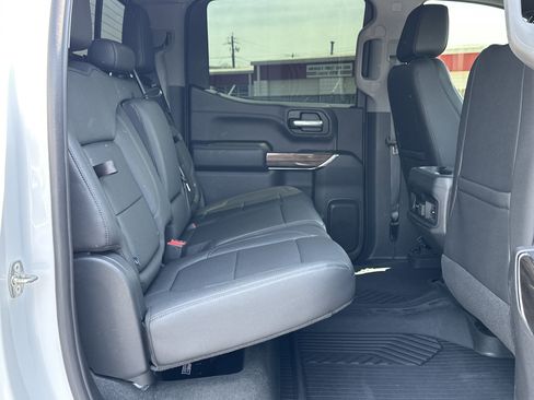 Used 2021 Chevrolet Silverado 1500 LT Trail Boss w/ Convenience Package II image 13