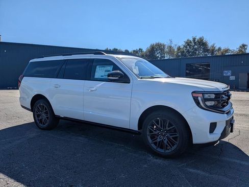 New 2025 Ford Expedition Max Platinum w/ Stealth Performance Package image 4