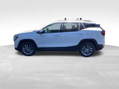 Used 2023 GMC Terrain SLT w/ Tech Package AWD/4WD image 4