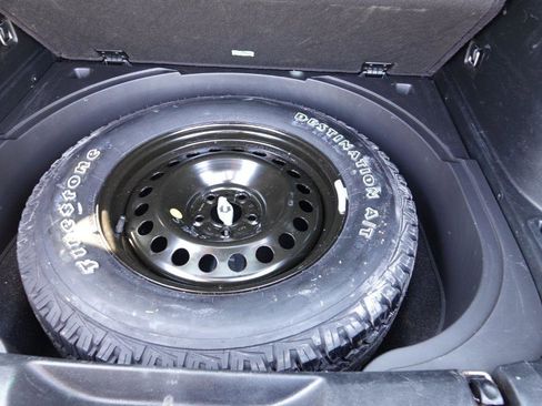 Used 2017 Jeep Cherokee Trailhawk w/ Trailer Tow Group image 11