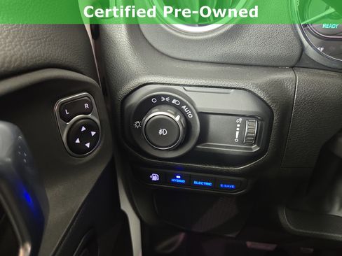 Used 2023 Jeep Wrangler Unlimited Sahara w/ Cold Weather Group AWD/4WD image 31