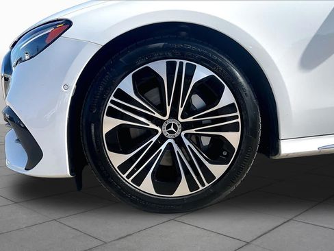Used 2025 Mercedes-Benz E 350 Sedan image 11