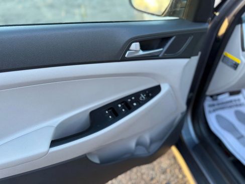 Used 2017 Hyundai Tucson SE image 31