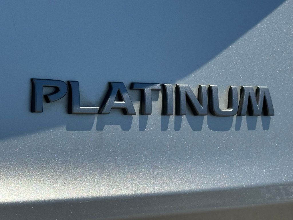 Used 2024 Nissan Rogue Platinum w/ Platinum Premium Package FWD image 10