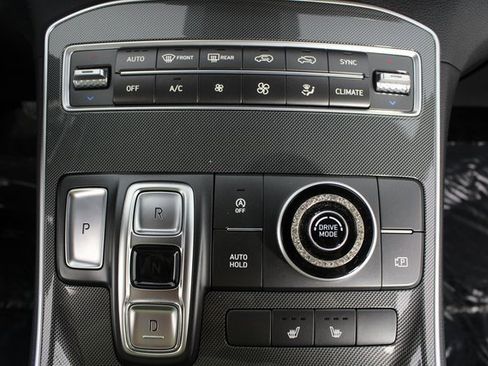 Used 2022 Hyundai Santa Fe SEL w/ Convenience Package image 6