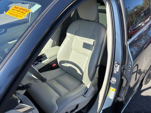 Used 2021 Volvo XC60 T5 Inscription w/ Advanced Package image 3