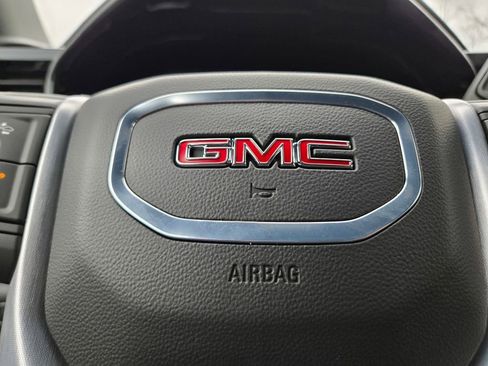 New 2026 GMC Sierra 1500 SLE w/ Preferred Package image 15