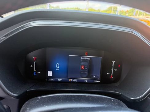 Used 2025 Ford Escape ST-Line w/ Tech Pack #1 FWD image 9