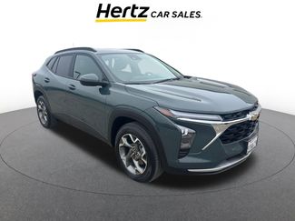 Used 2025 Chevrolet Trax LT w/ LT Convenience Package video 1