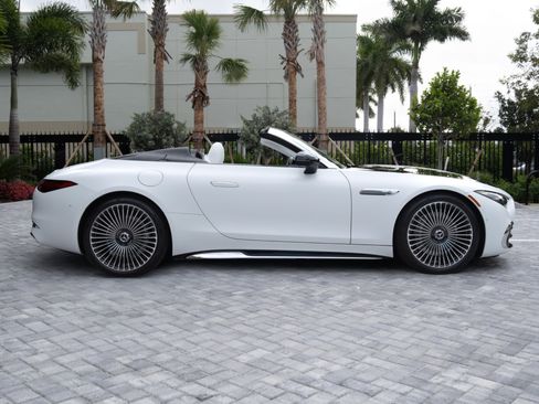 Used 2026 Mercedes-Benz Maybach SL 680 image 2