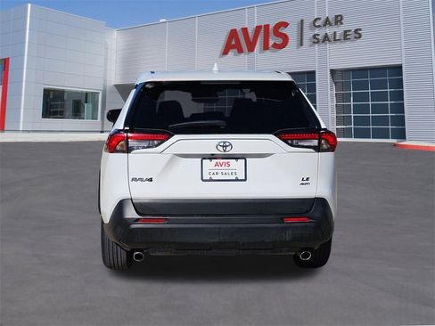 Used 2024 Toyota RAV4 LE image 5