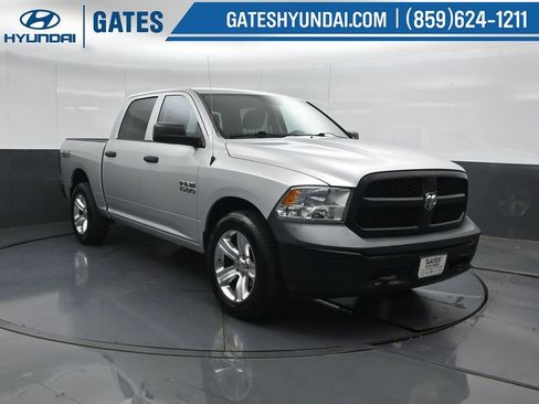 Used 2015 RAM 1500 Tradesman w/ Popular Equipment Group AWD/4WD image 4