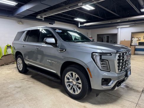 Certified 2025 GMC Yukon Denali image 3