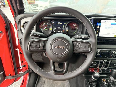 Used 2025 Jeep Wrangler Unlimited Sport S 4xe AWD/4WD image 22