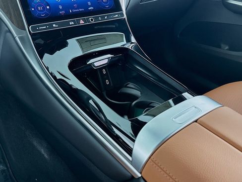 New 2026 Mercedes-Benz GLC 300 image 5