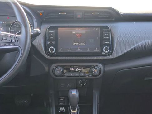 Used 2022 Nissan Kicks SV w/ Interior Electronics Package image 18